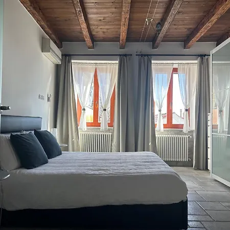 Ancient Village Apartman *